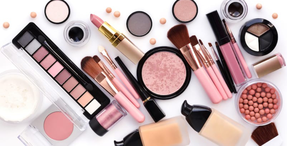 بررسی فروشگاه لوازم آرایشی الماس سرخ